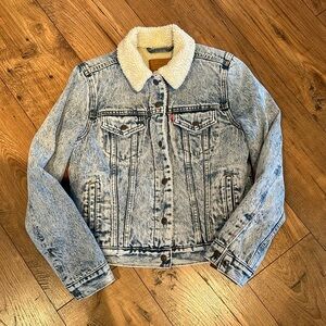 Levi’s Women’s Sherpa Jean Jacket Small